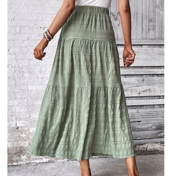 021 Boho Sage Green Button Detail Maxi Skirt - Picture 3 of 4